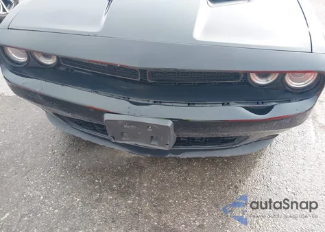 2018 Dodge Challenger Sxt Plus z USA, uszkodzony, nr VIN 2C3CDZAG3JH333537